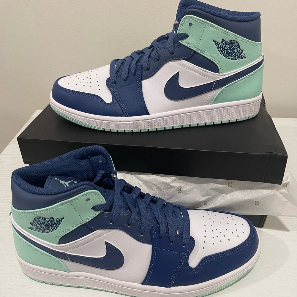 Nike Air Jordan 1 Mid Shoes Mystic Navy Mint Foam 554724-413 Men's Sz11
